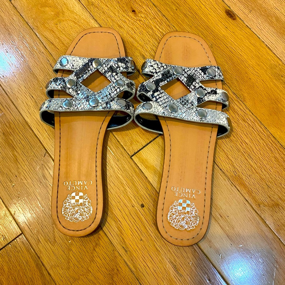 New Vince Camuto snakeskin slide sandals